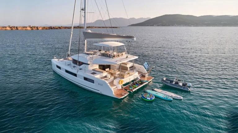 Lagoon 51 EFKRATI – At anchor in a quiet bay