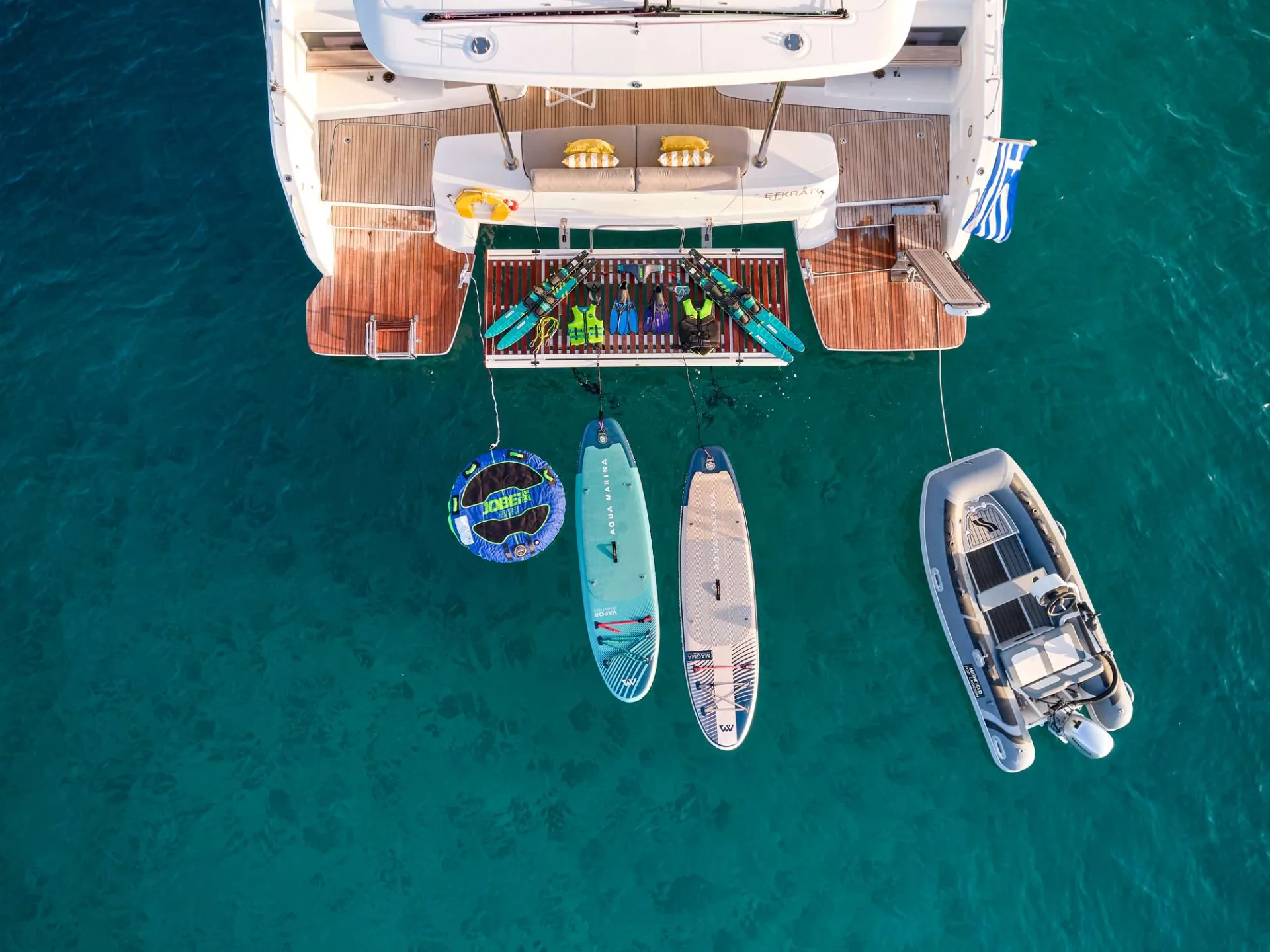 Lagoon 51 EFKRATI – Tender, paddle boards and water toys