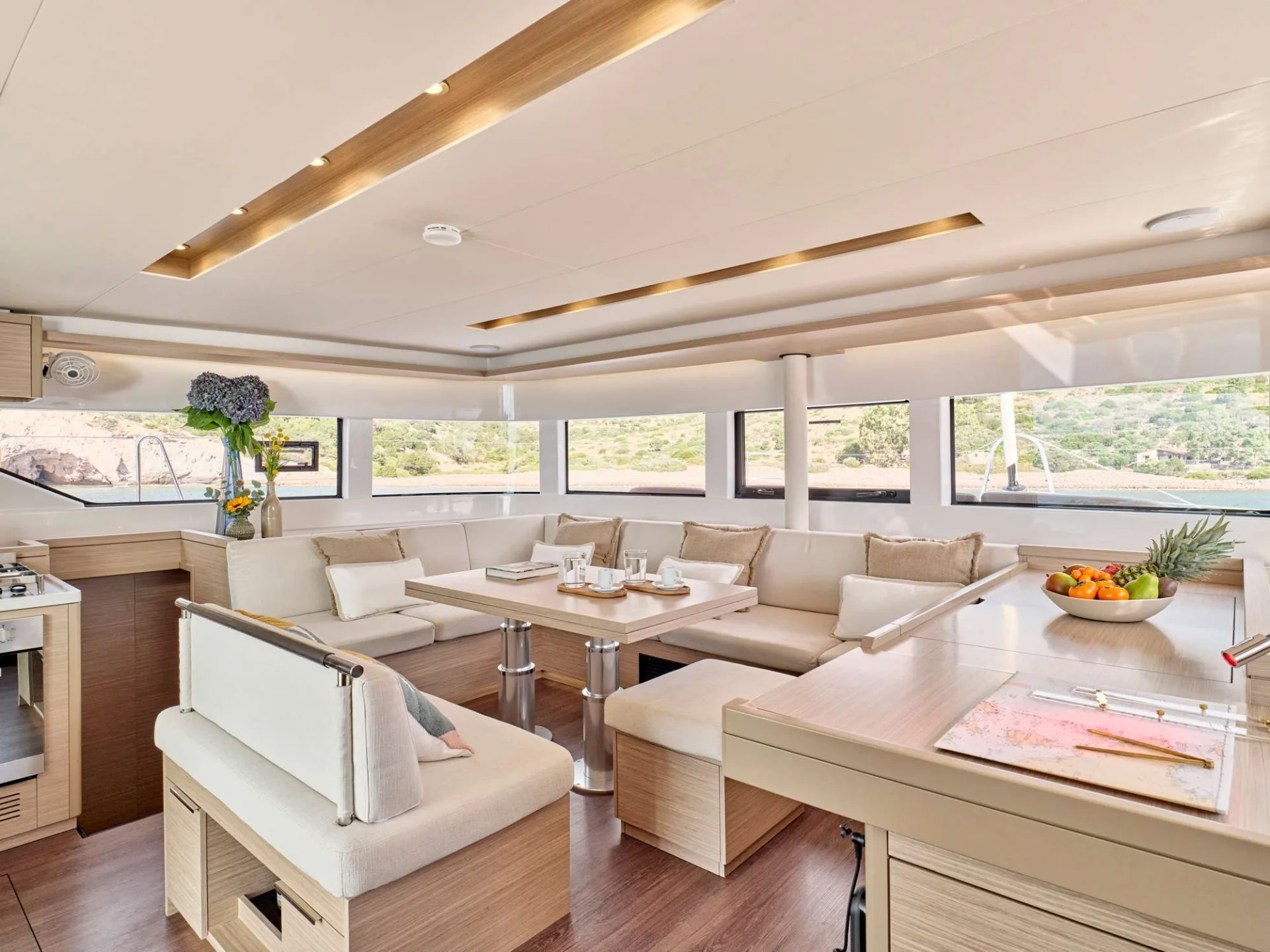 Lagoon 51 EFKRATI – Saloon and galley
