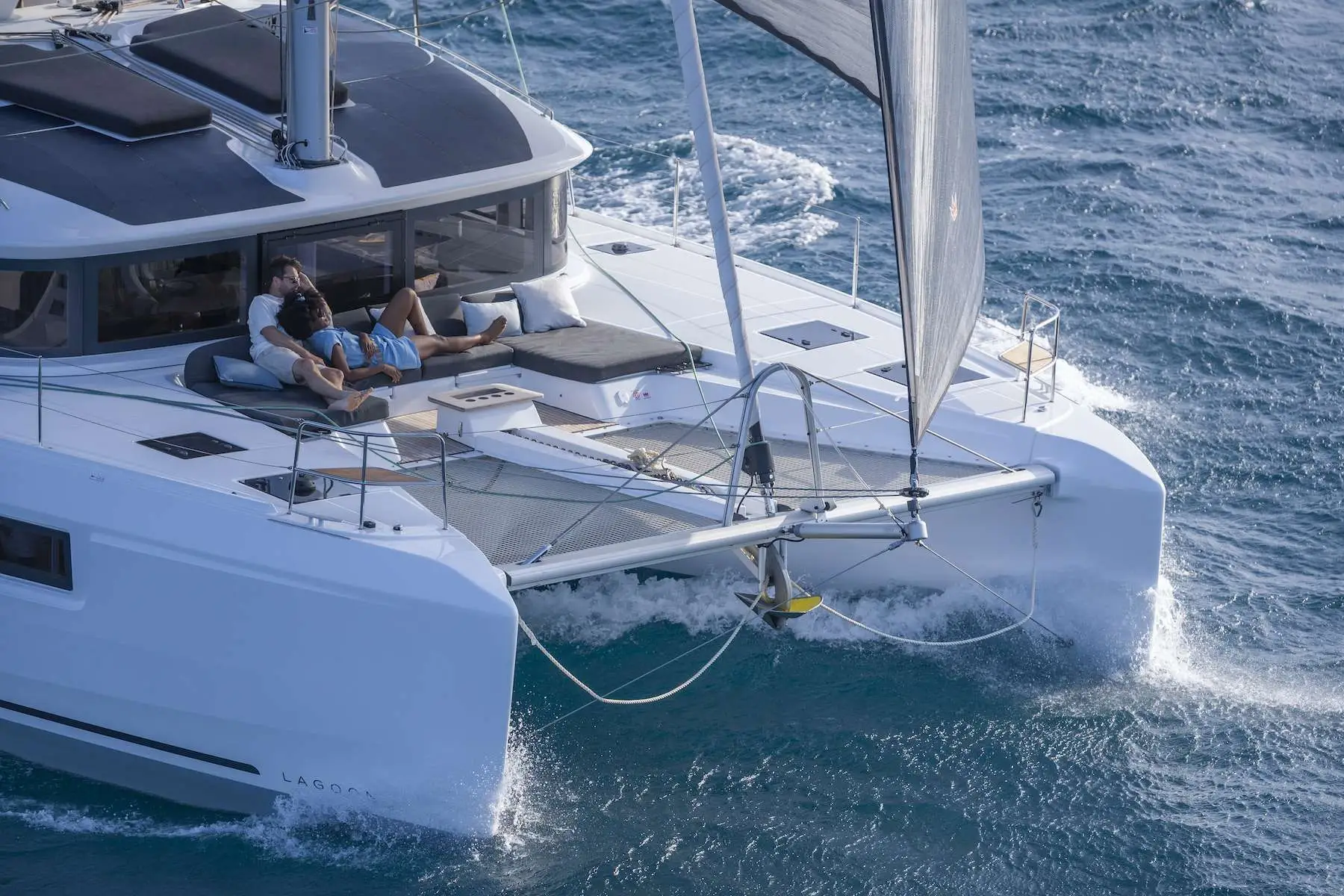 Lagoon 51 QUEEN ALEXANDRA – swim platform