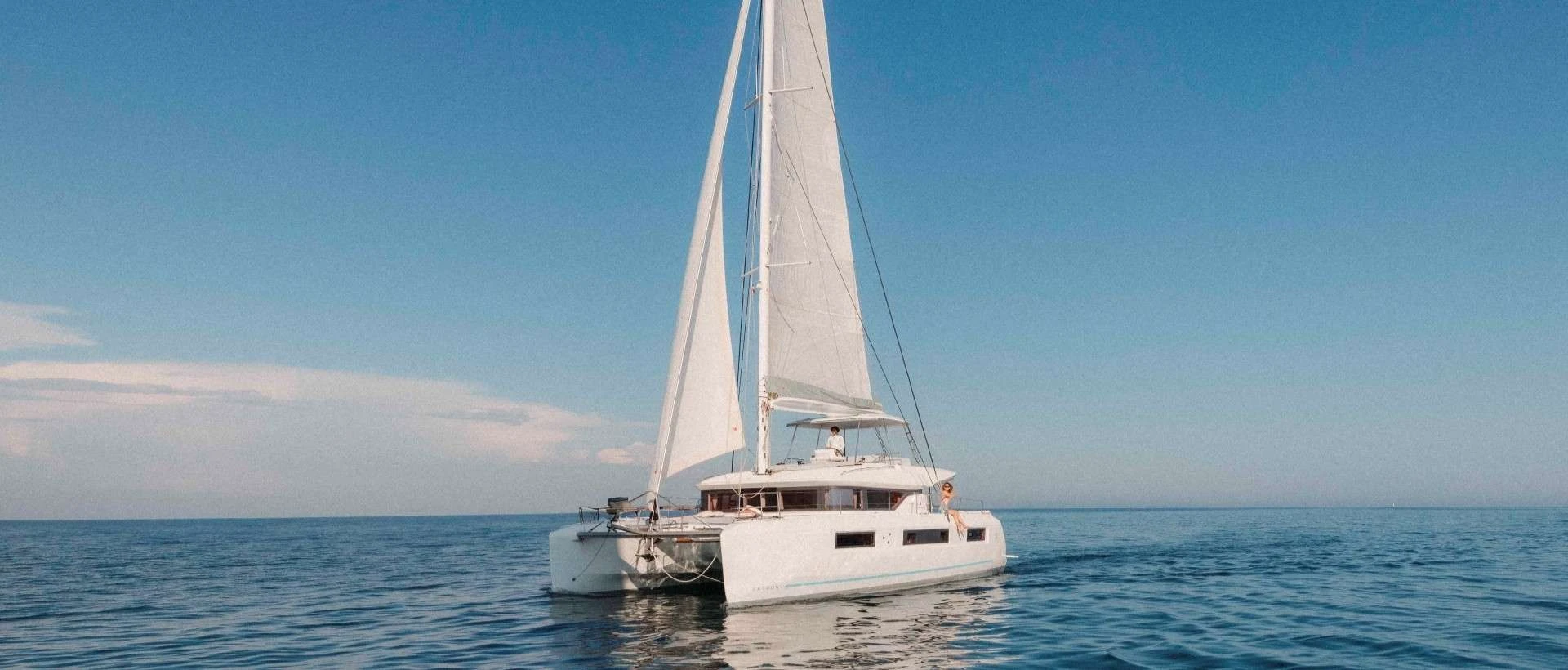 Lagoon 51 QUEEN VICTORIA – under sail