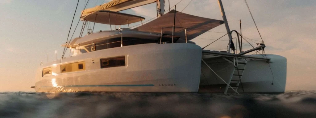 Lagoon 51 QUEEN VICTORIA – stern at sunset