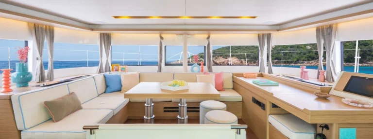 Lagoon 51 QUEEN VICTORIA – cockpit