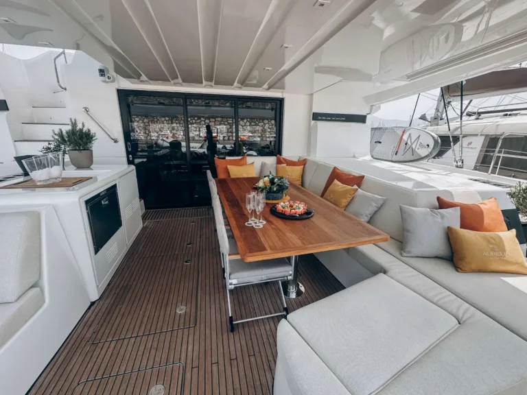Lagoon 55 AURELIA – Aft deck