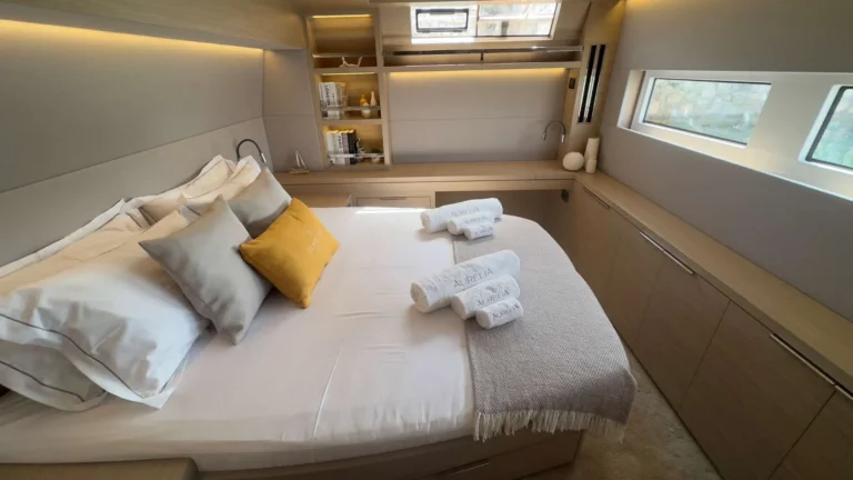 Lagoon 55 AURELIA – Owner’s cabin