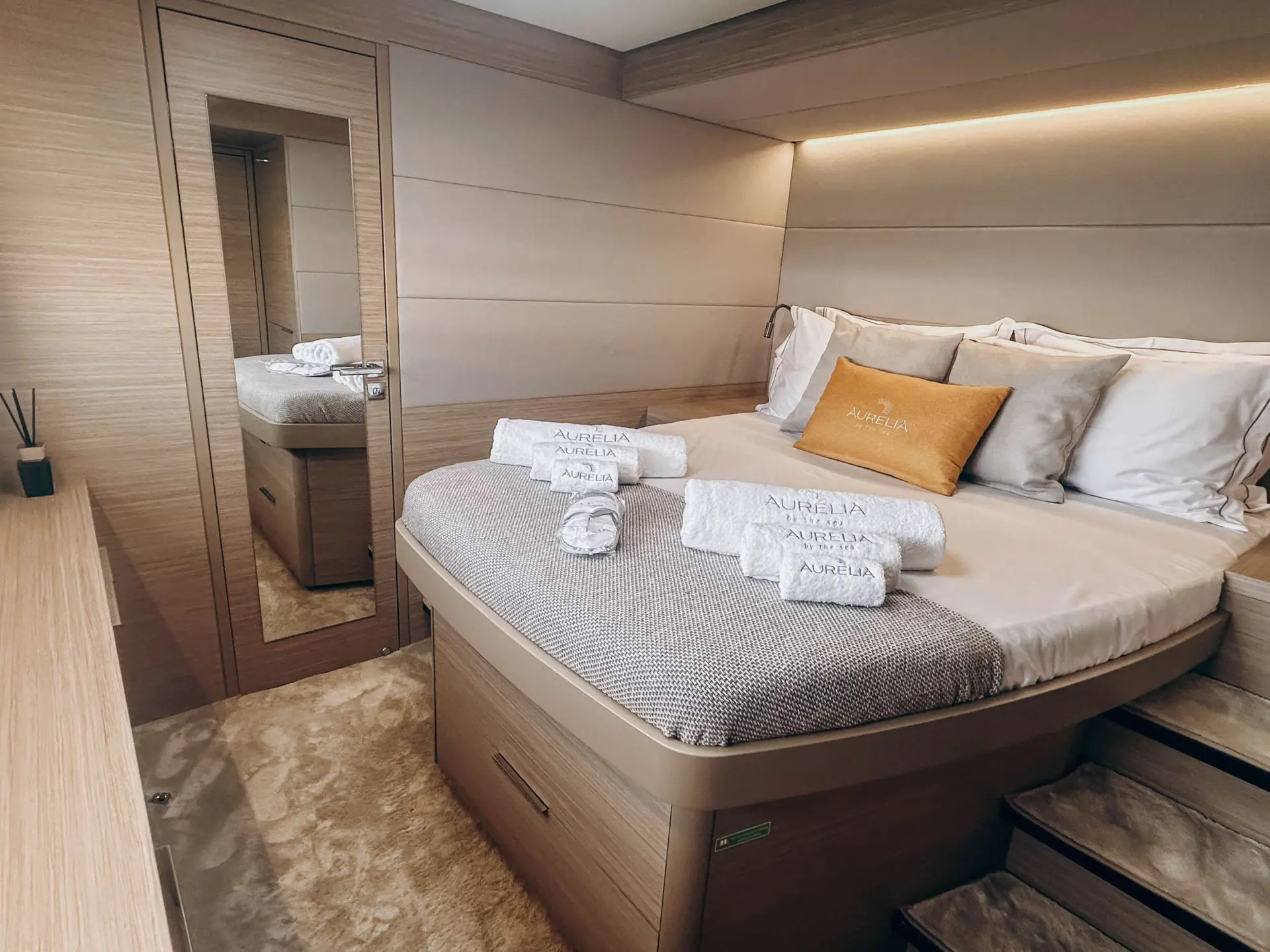Lagoon 55 AURELIA – Queen guest cabin