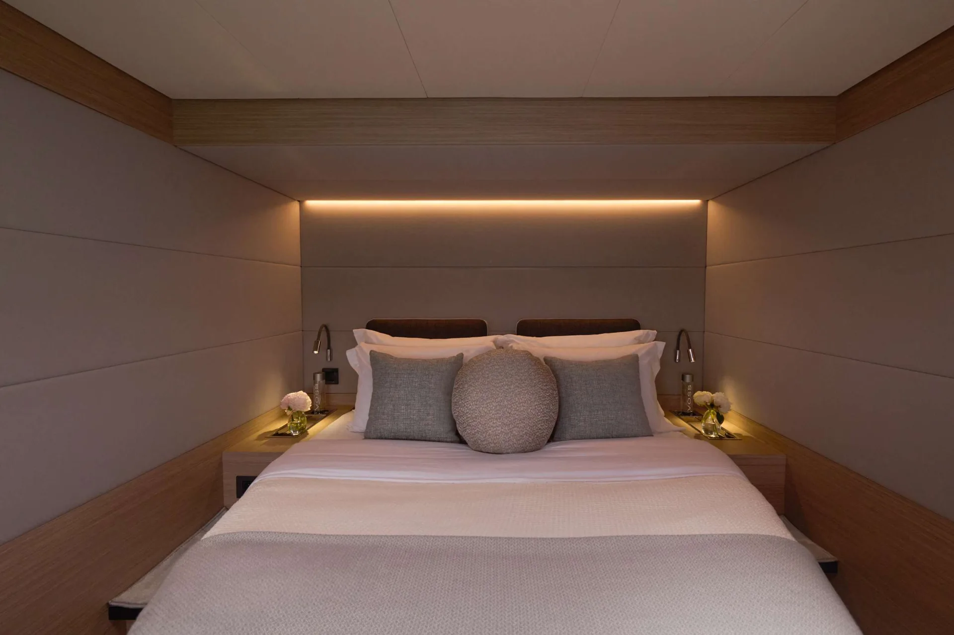 Lagoon 55 DREAM – Queen cabin