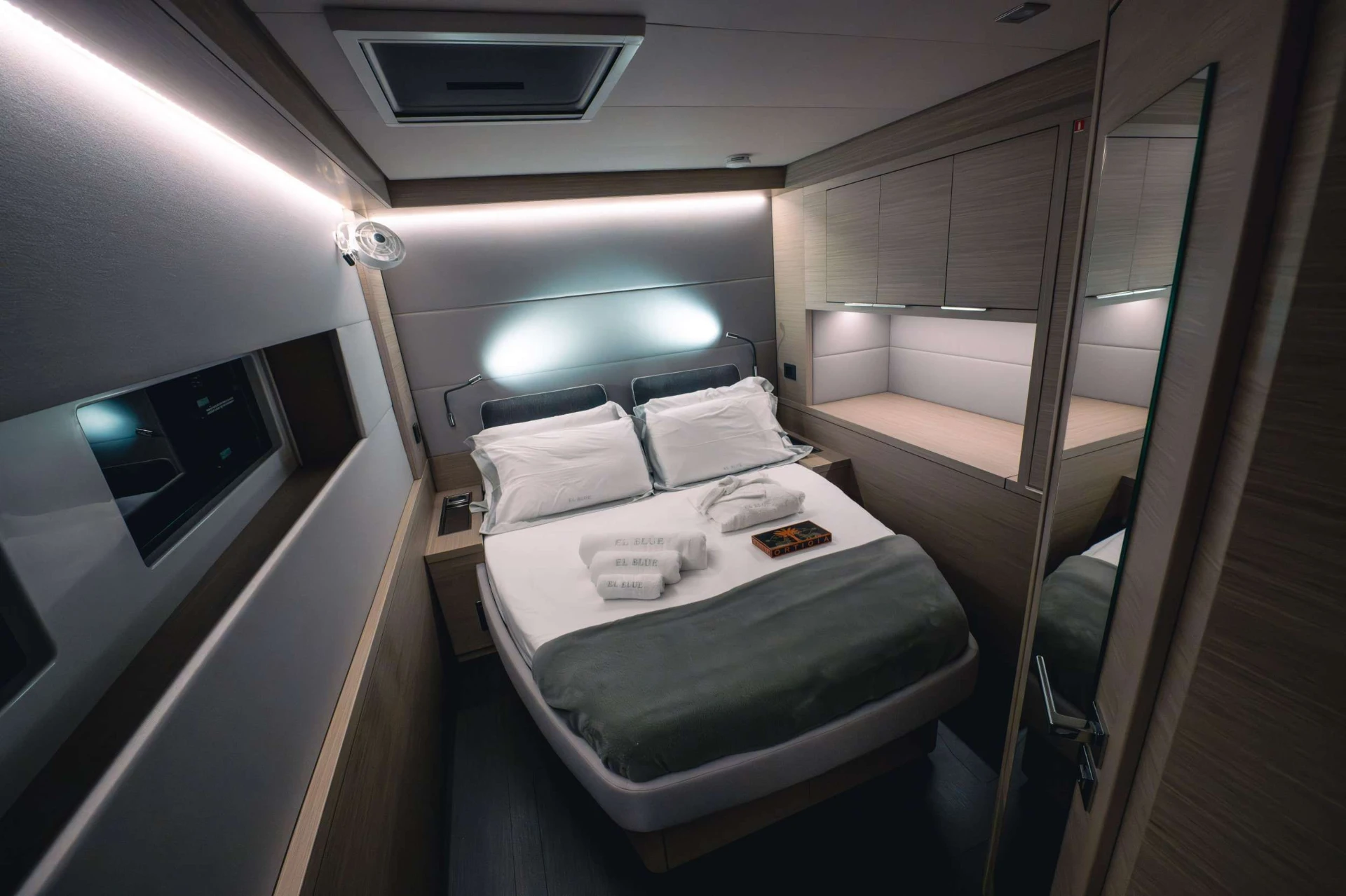 Lagoon 55 EL BLUE – double cabin