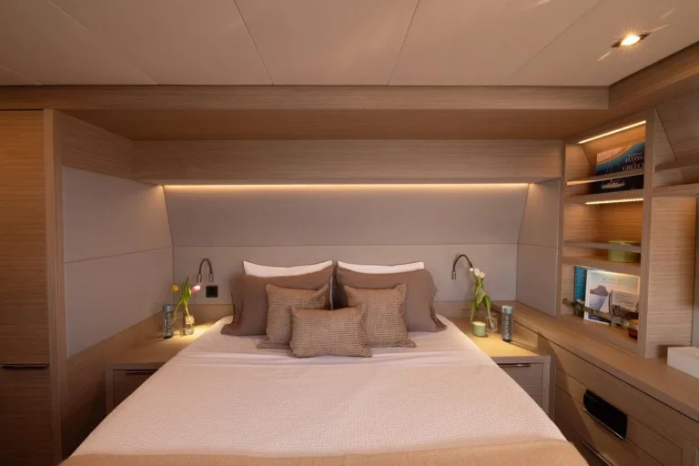 Lagoon 55 HAPPY – Master cabin