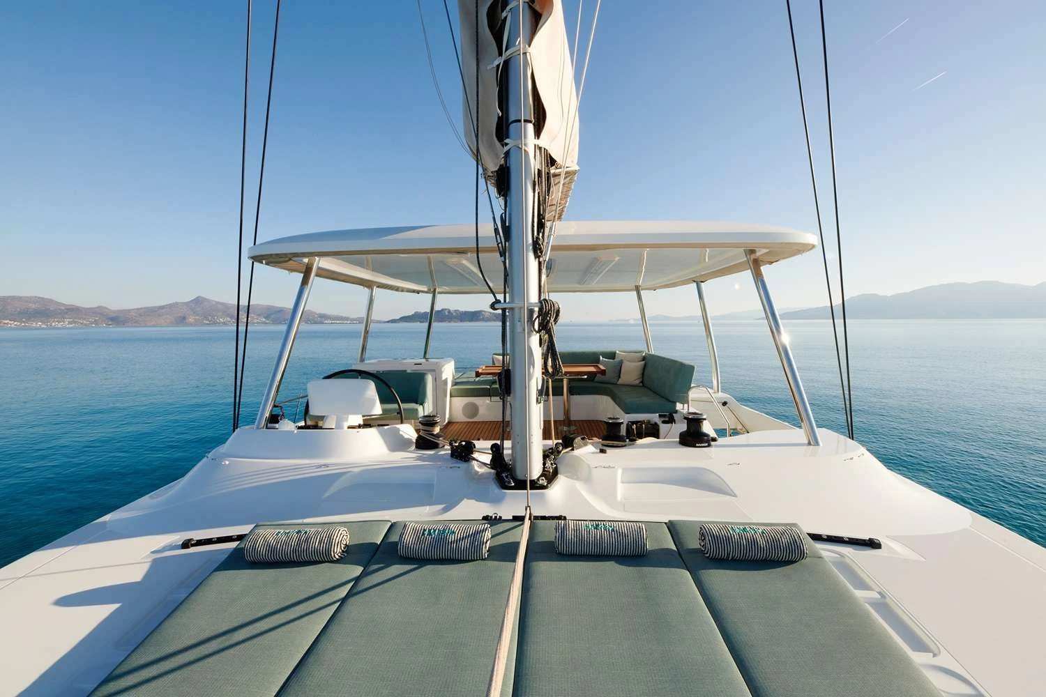 Lagoon 55 HAPPY – Foredeck