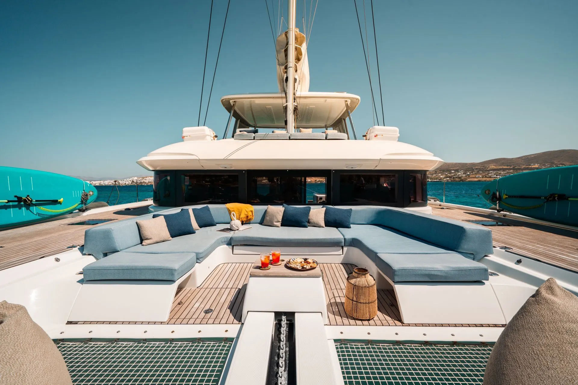 Lagoon 55 POSEIRA – Foredeck lounge
