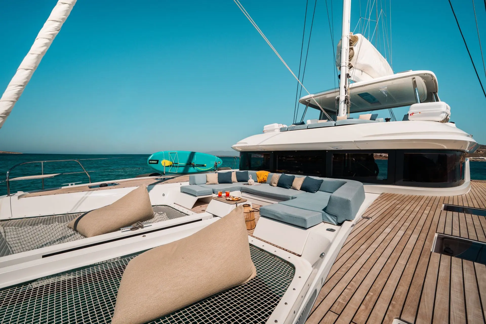 Lagoon 55 POSEIRA – Foredeck seating