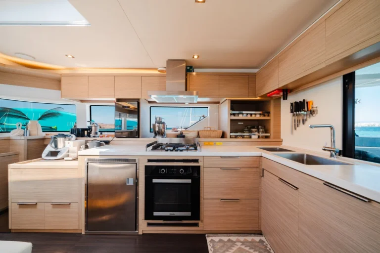 Lagoon 55 POSEIRA – Galley