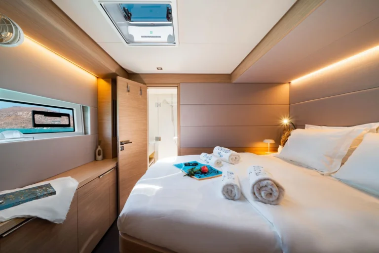 Lagoon 55 POSEIRA – Guest cabin