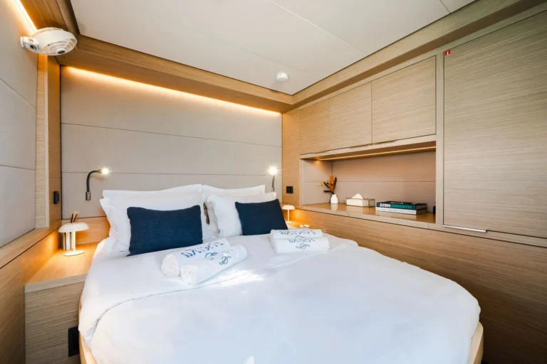 Lagoon 55 POSEIRA – Queen cabin