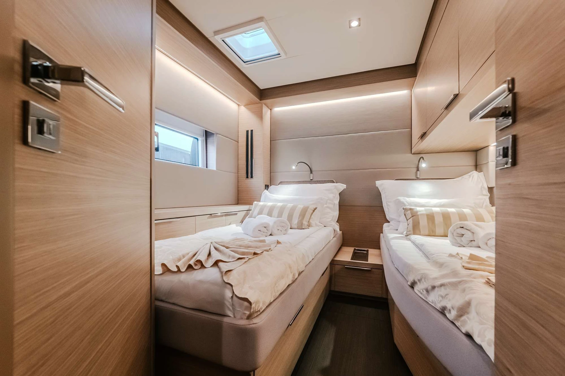 Lagoon 55 TRIWING OSSUS – twin cabin