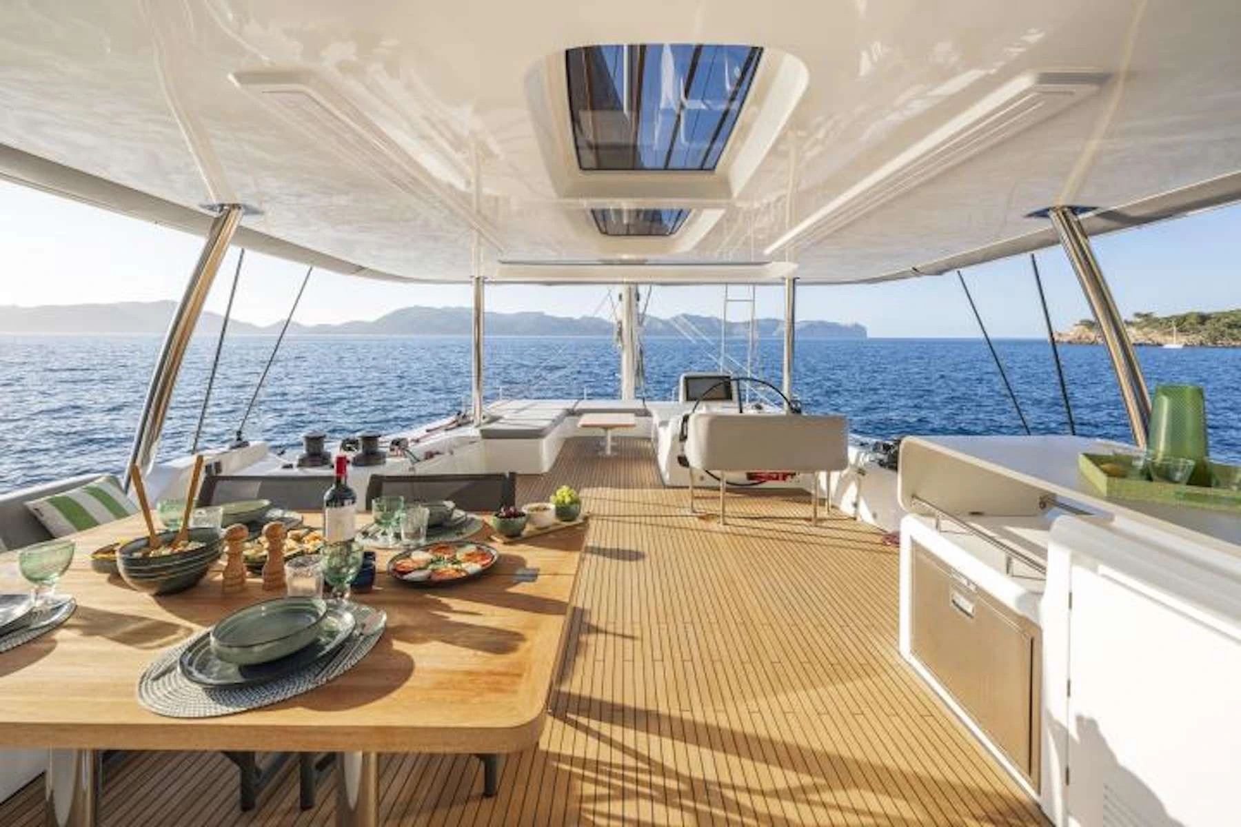 Lagoon 60 CATWALK I – flybridge