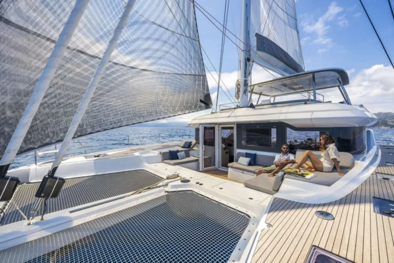 Lagoon 60 CATWALK I – foredeck
