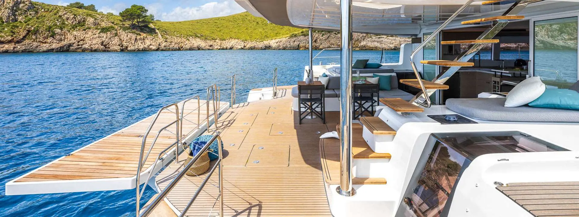 Lagoon 60 SOFIA – Swim platform