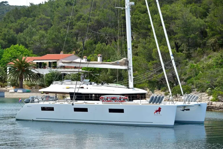 Lagoon 620 ADRIATIC LION – at anchor
