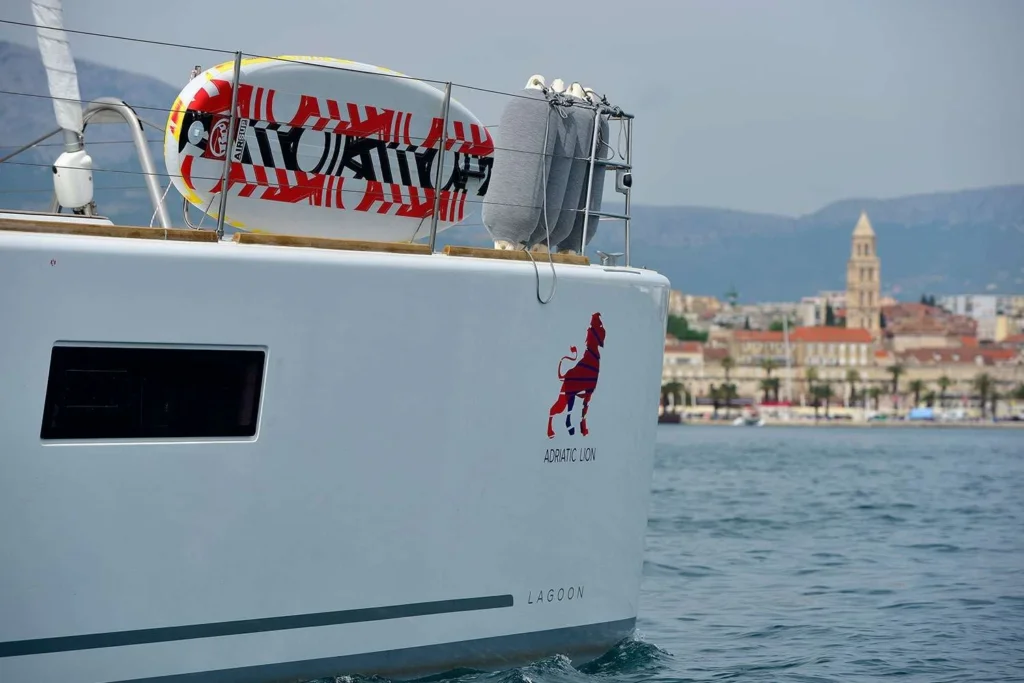Lagoon 620 ADRIATIC LION – stern view