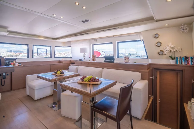 Lagoon 620 ADRIATIC LION – saloon