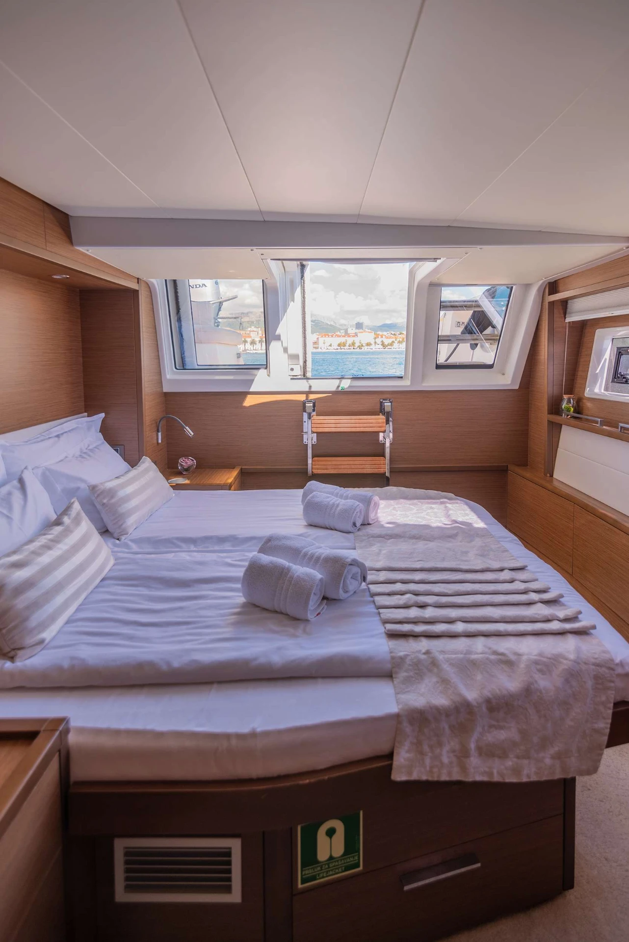 Lagoon 620 ADRIATIC LION – queen cabin