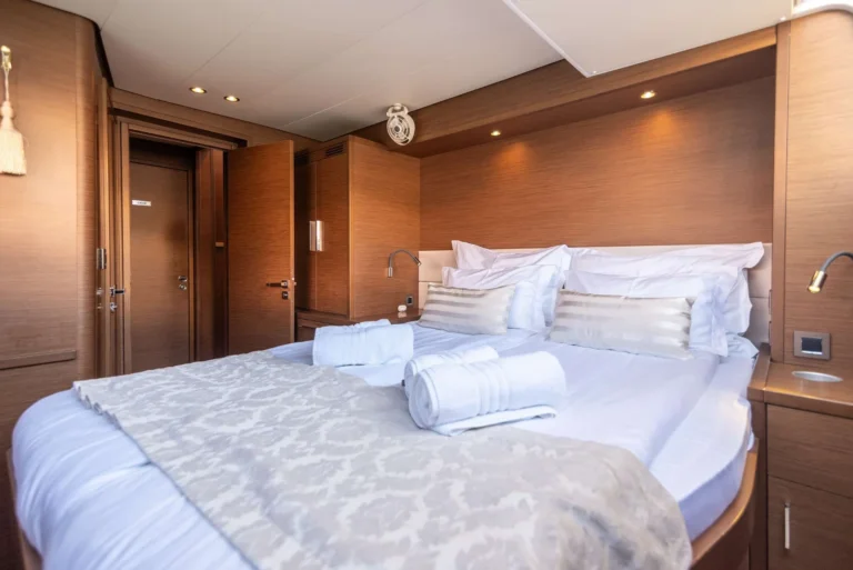 Lagoon 620 ADRIATIC LION – guest cabin
