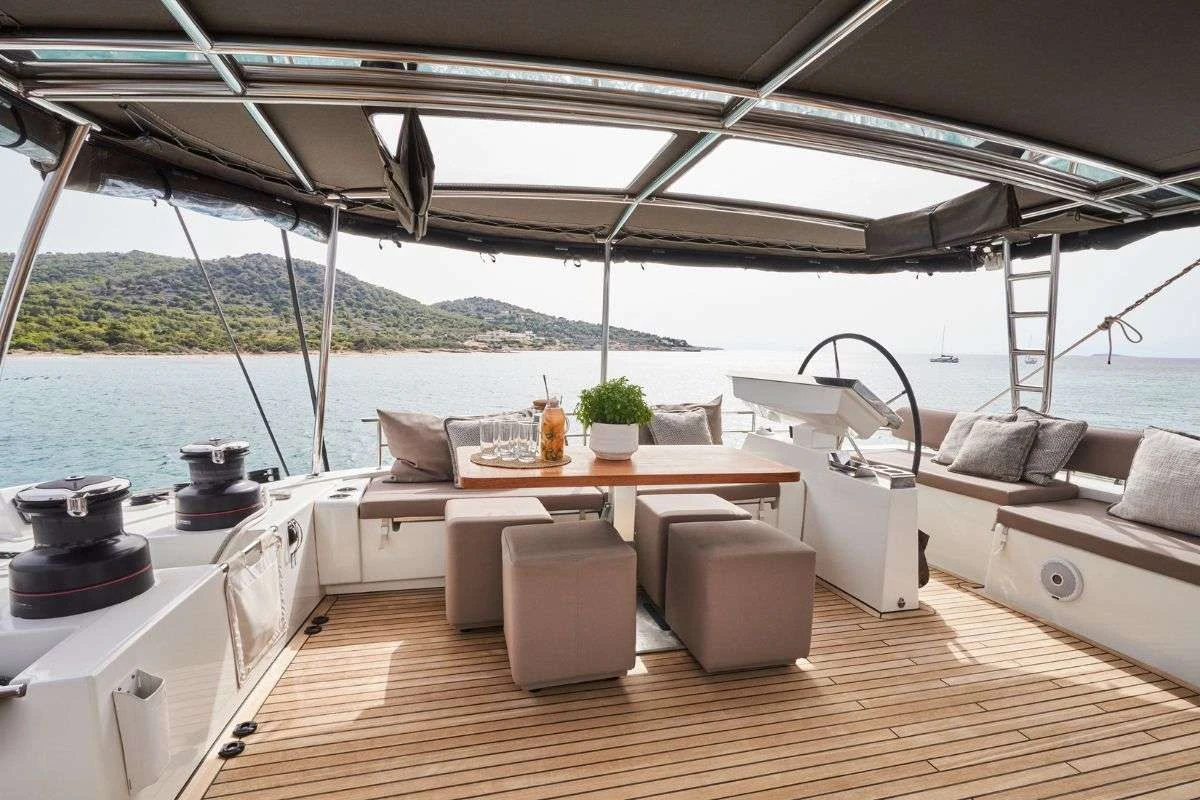 Lagoon 620 VALIUM62 – Flybridge