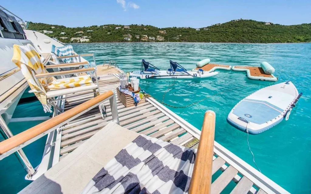 Lagoon 630 ULTRA – Water toys at anchor