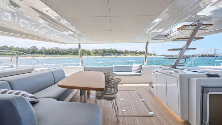 Lagoon 65 AMAREA – Aft deck lounge