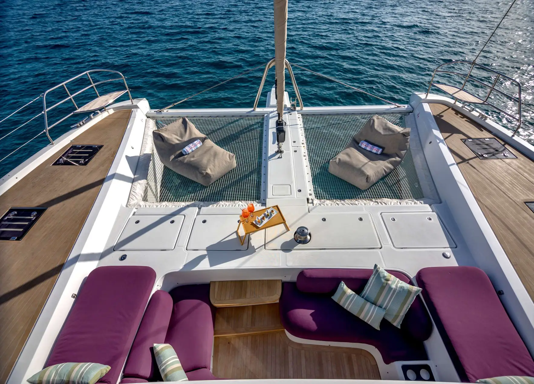 Lagoon 65 DAIQUIRI – Foredeck lounge