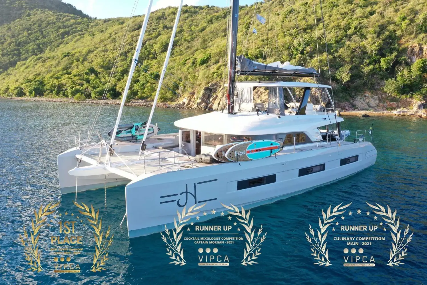 Lagoon 65 JUSTIFIED HORIZONS – At anchor