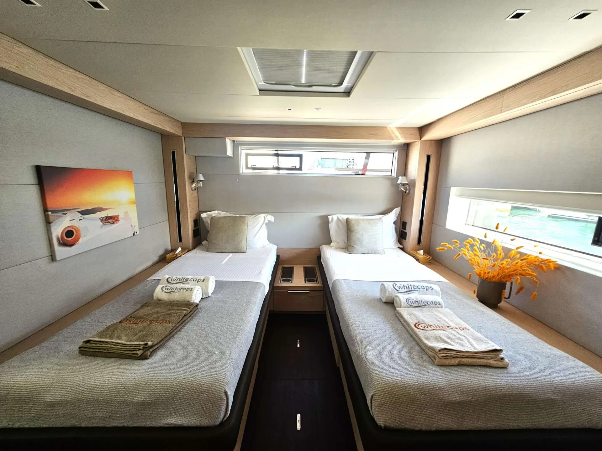 Lagoon 65 WHITE CAPS – Twin cabin
