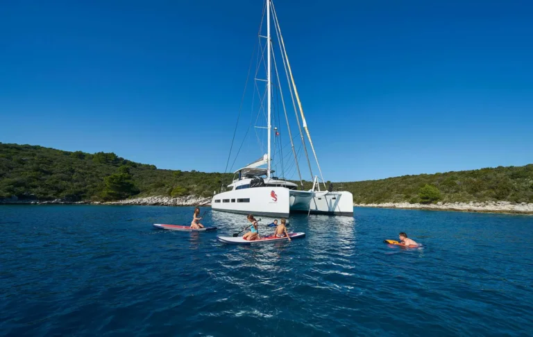 Lagoon 77 ADRIATIC DRAGON – Water toys in the bay