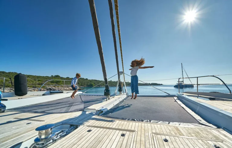 Lagoon 77 ADRIATIC DRAGON – Foredeck trampolines