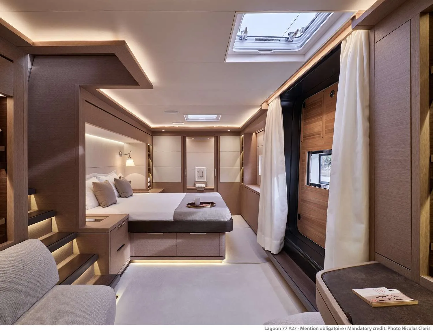 Lagoon 77 SYLENE – Master cabin