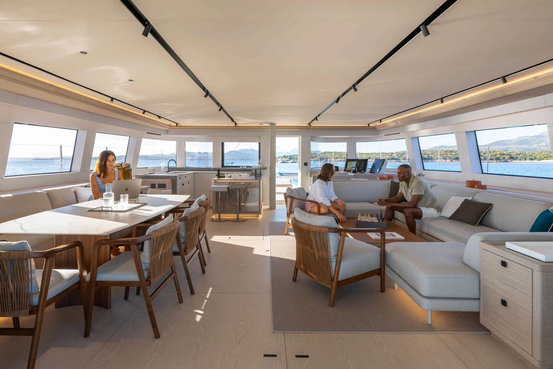 Lagoon Eighty 2 IMLADRIS – Main saloon