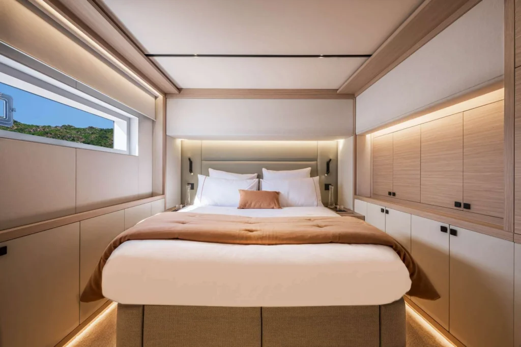 Lagoon Eighty 2 IMLADRIS – Queen guest cabin