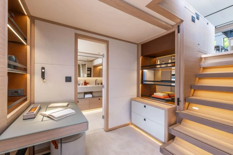 Lagoon Eighty 2 IMLADRIS – Cabin entrance
