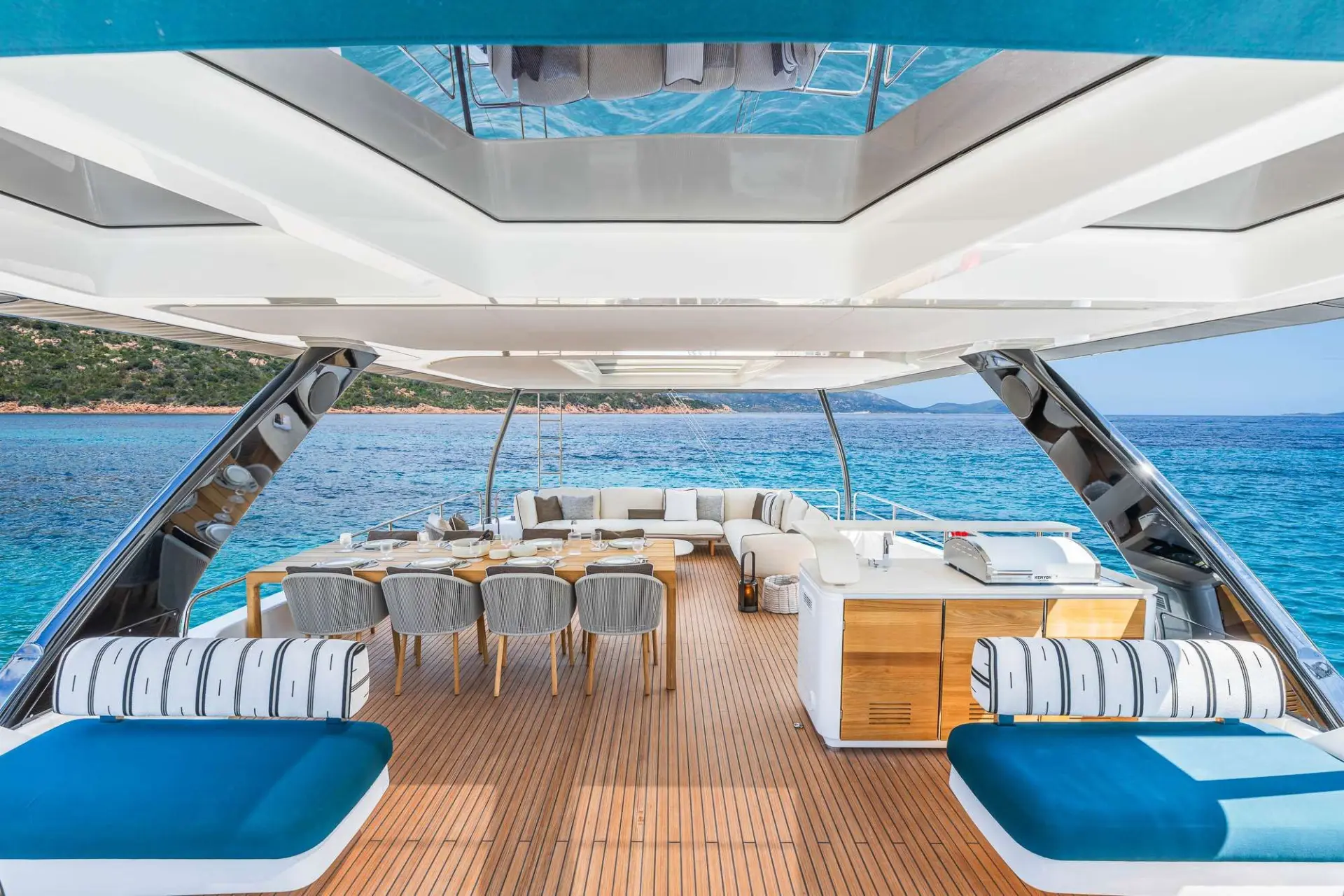 Lagoon Eighty 2 IMLADRIS – Aft cockpit