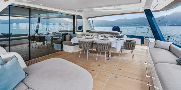 Lagoon Seventy 7 MANE ET NOCTE – saloon lounge