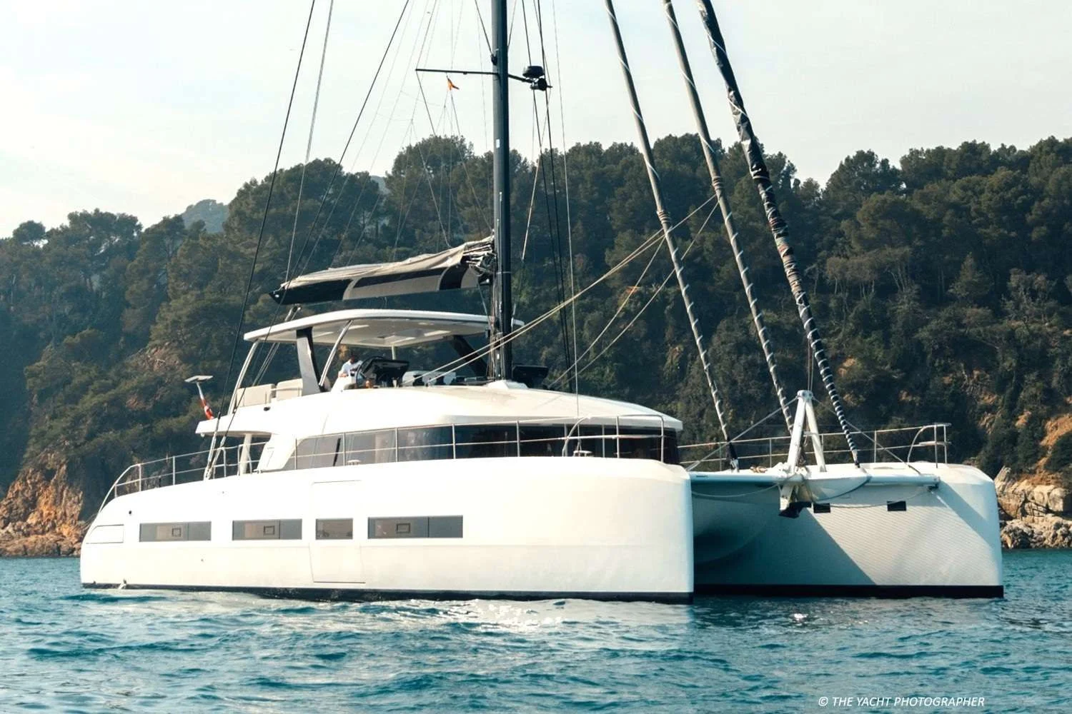 Lagoon Seventy 7 REVA NUI – at anchor