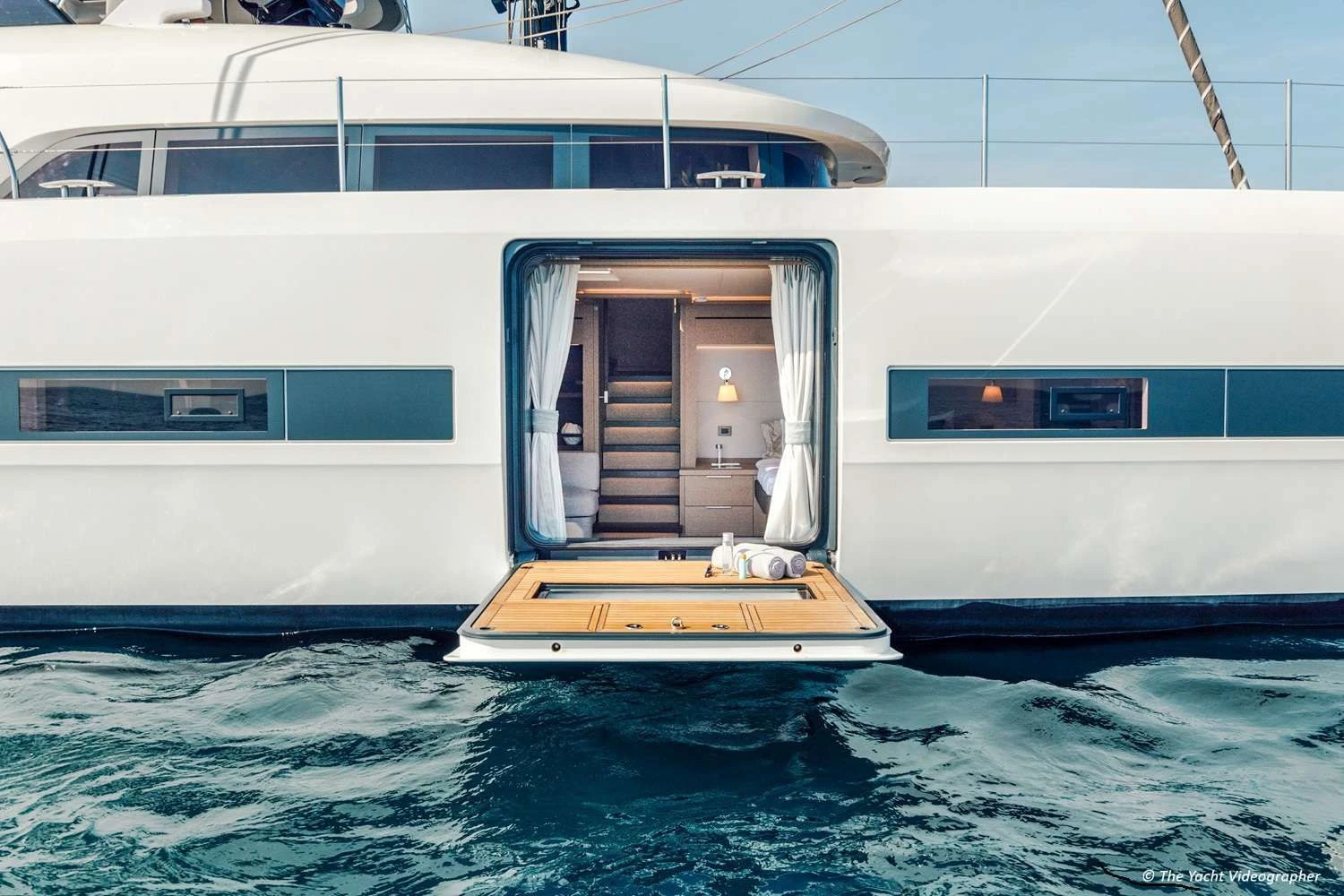 Lagoon Seventy 7 REVA NUI – stern and swim platform