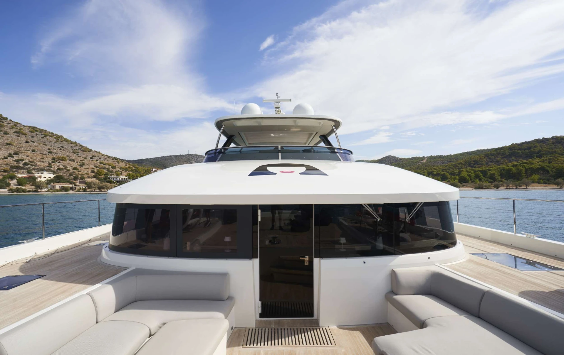 Lagoon Seventy 8 CRAZY HORSE – Foredeck