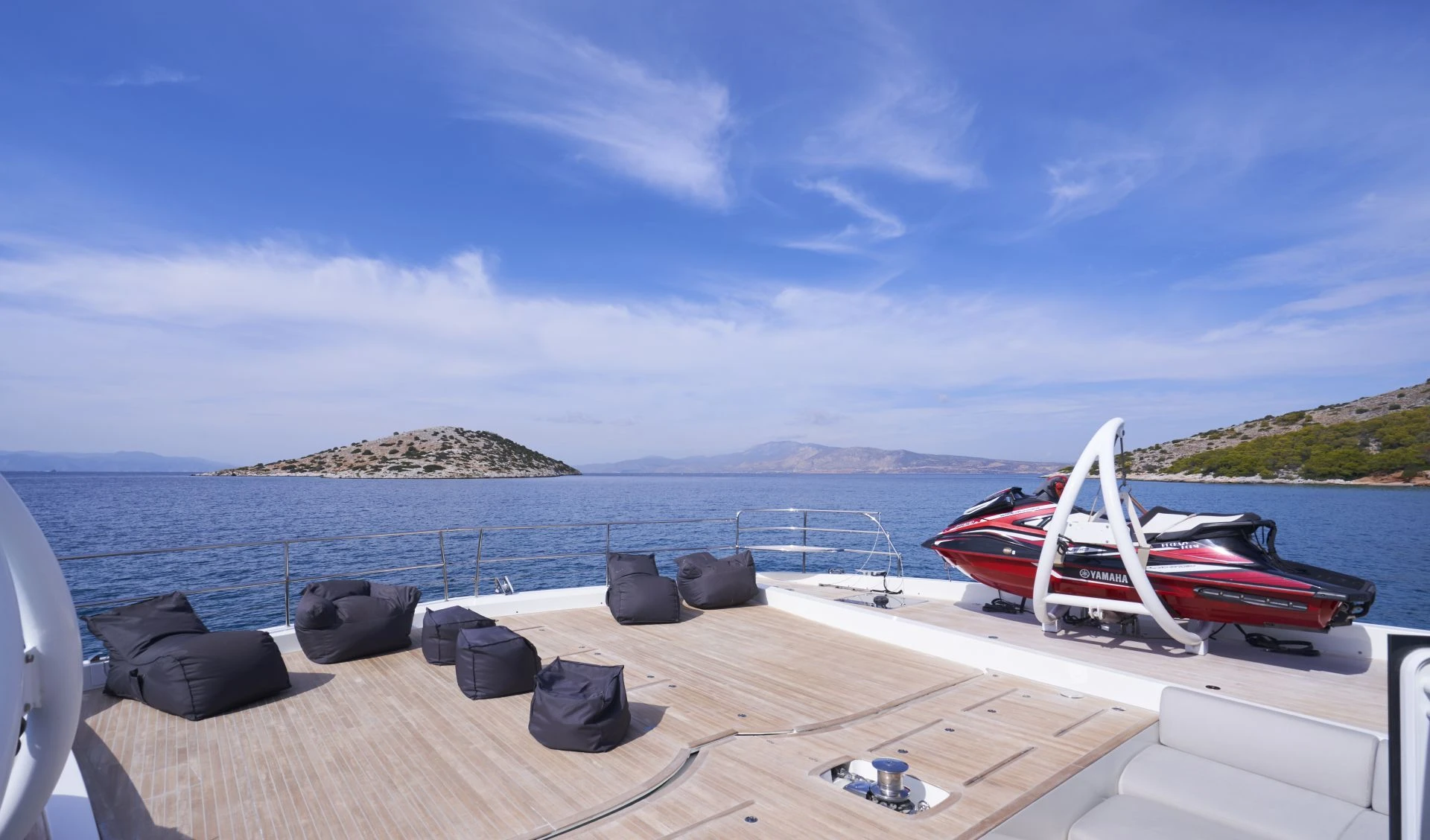Lagoon Seventy 8 CRAZY HORSE – Foredeck lounge with jet ski