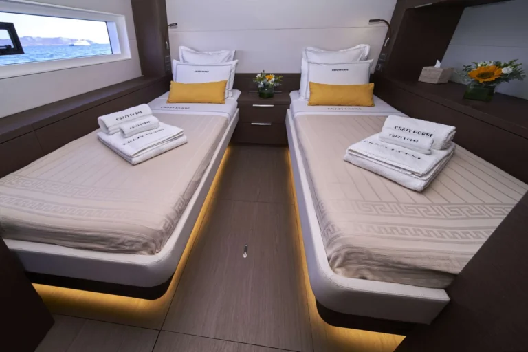 Lagoon Seventy 8 CRAZY HORSE – Twin cabin