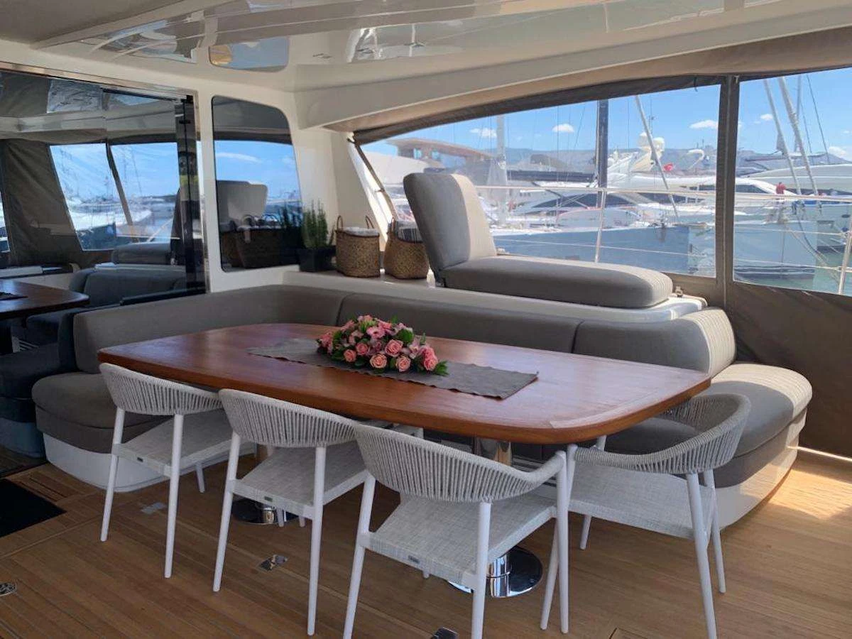 Lagoon Seventy 8 JUST MARIE II – Aft deck dining table