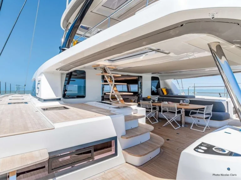 Lagoon Sixty 5 REVE BLEU – aft cockpit