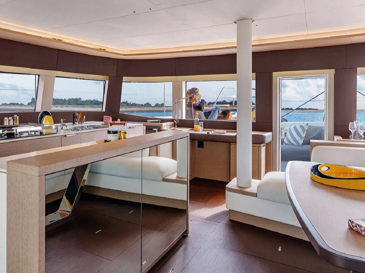 Lagoon Sixty 5 REVE BLEU – saloon